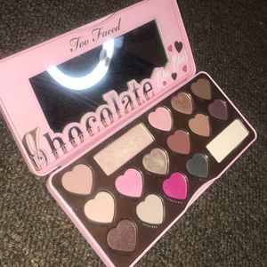 TOO FACED CHOCOLATE BON BON PALETTE